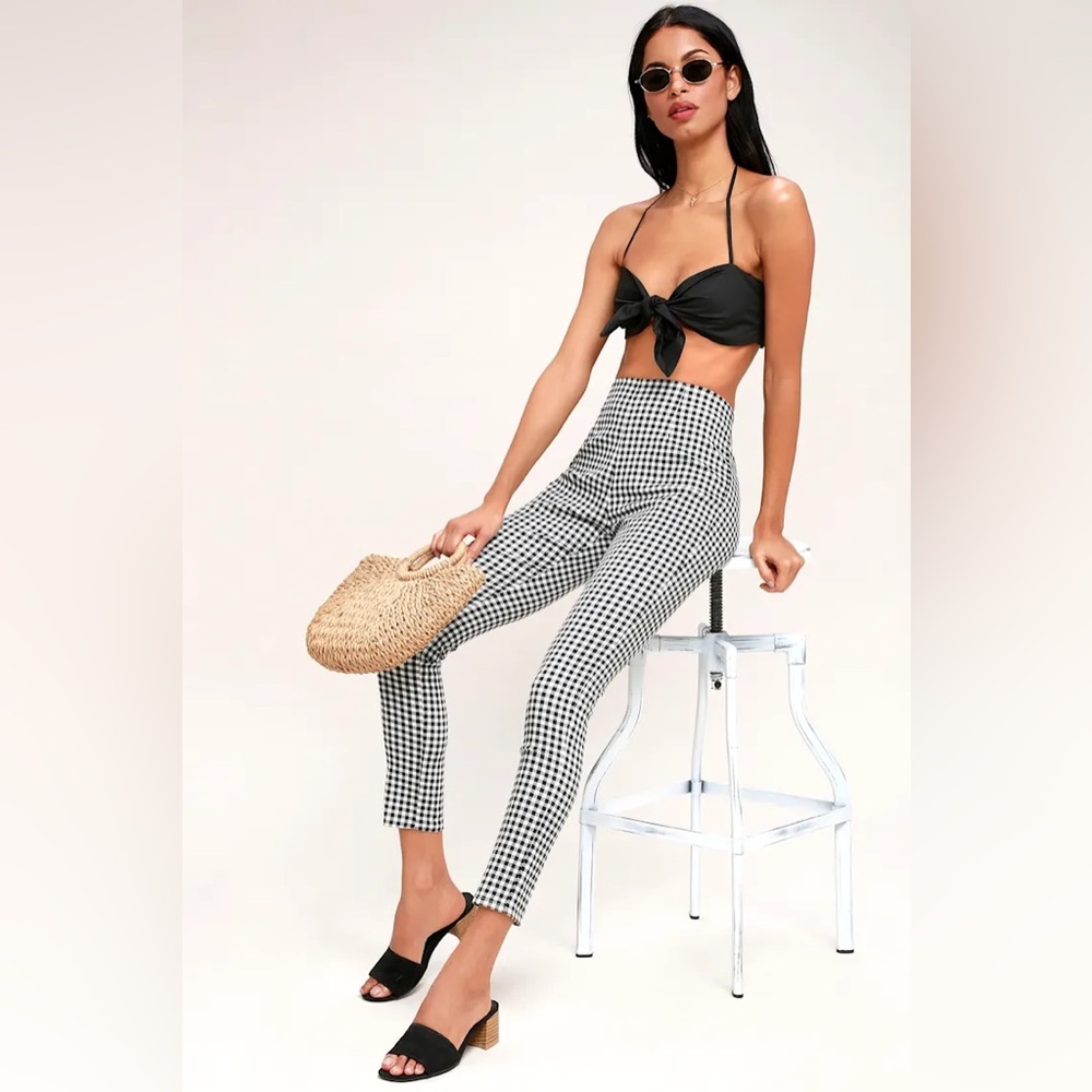 Lulu’s Black and White Checkered Women's Pants - Picture 2 of 9